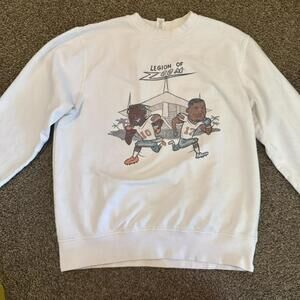 Legion of Zoom White Crewneck Sweatshirt with Cartoon Football Players Medium